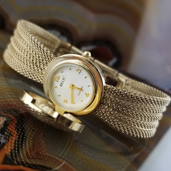 Relic by Fossil Hinged Cover Gold Mesh Bracelet Watch - Picture 2 of 5